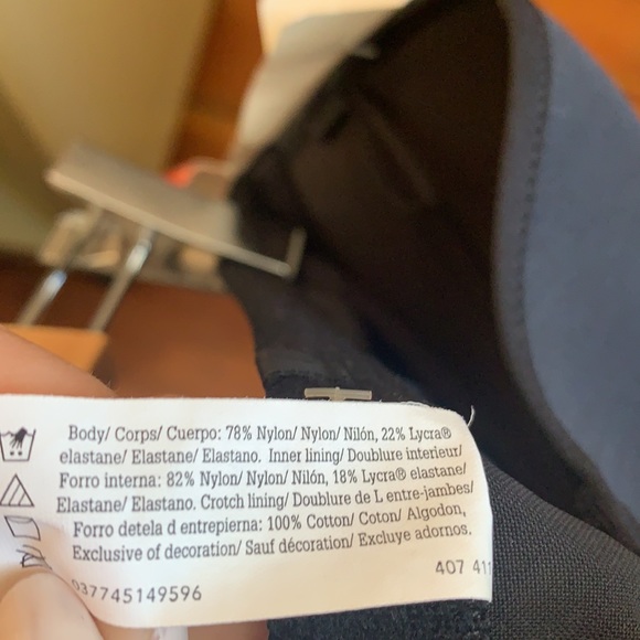 Flexees smooth shaping bodysuit - Picture 5 of 5